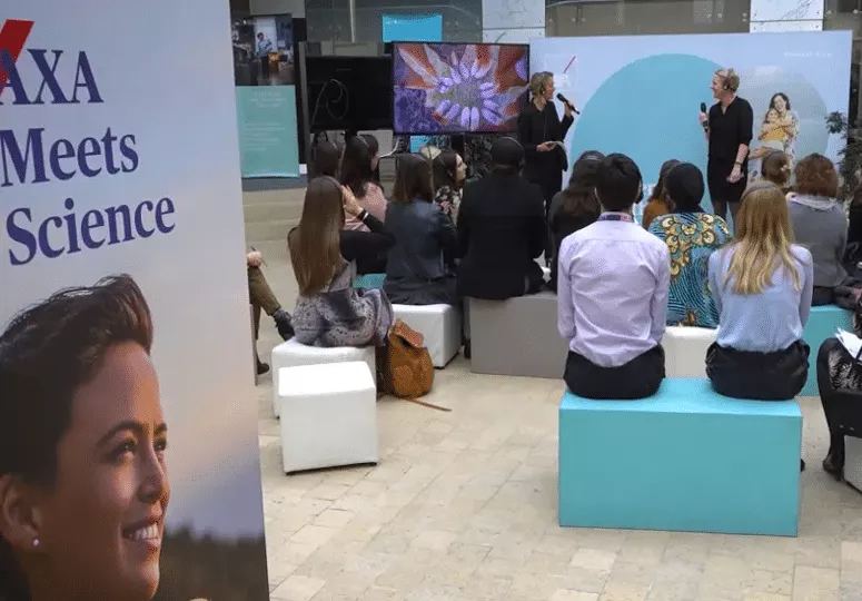 Une conférence silencieuse au siège d'AXA